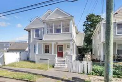 826 Norman St, Bridgeport, CT 06605