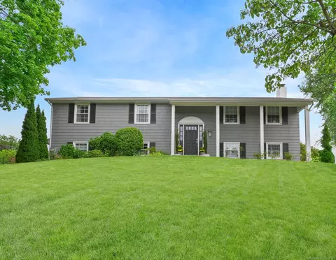 3 Davenport Dr, Stamford, CT 06902