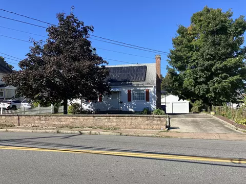 474 Adams St, Manchester, CT 06040