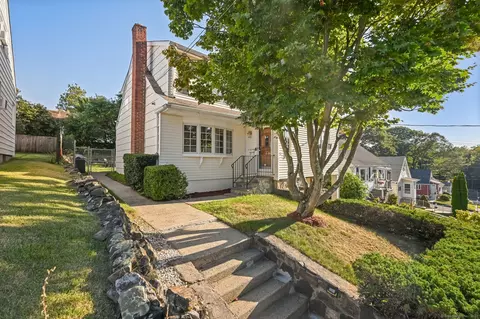 69 Plankton St, Bridgeport, CT 06606