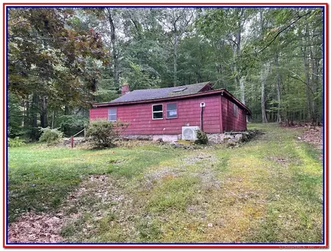 221 Lake Williams Dr, Lebanon, CT 06249
