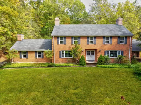 300 Ives St, Hamden, CT 06518