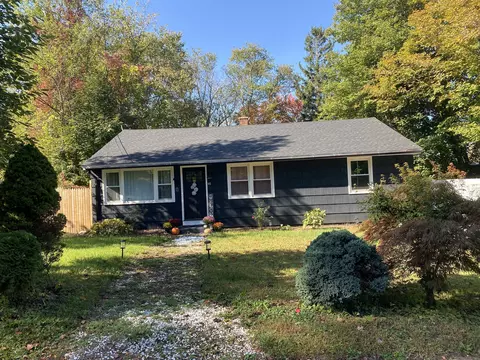 46 Hart St, Watertown, CT 06795
