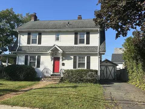 56 Pleasant St, Danbury, CT 06810