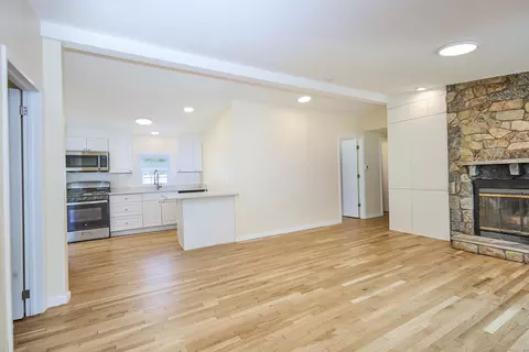10 Crescent Park Rd, Westport, CT 06880