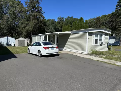 39 Shadduck Rd, Naugatuck, CT 06770