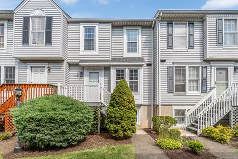 95 Lafayette St #12, Stamford, CT 06902