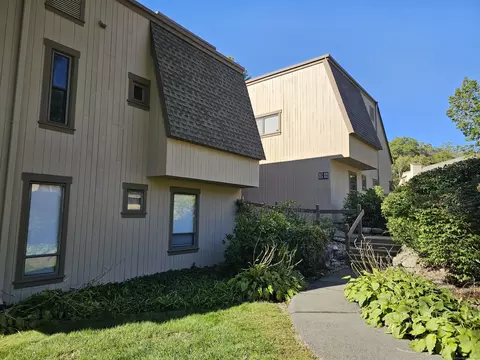 67 Mallard Dr #67, Farmington, CT 06032