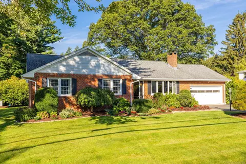166 Mckee St, Manchester, CT 06040