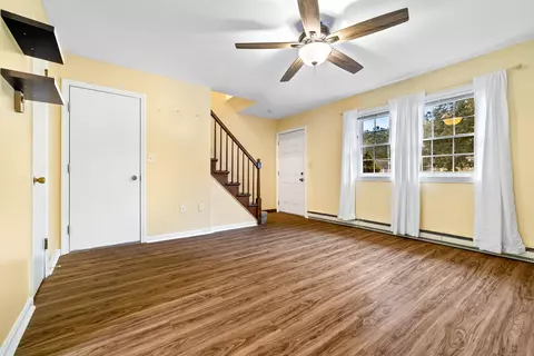 39 Ash Dr #9, Ledyard, CT 06335