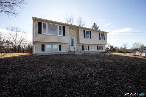 89 Saw Mill Dr, Wallingford, CT 06492