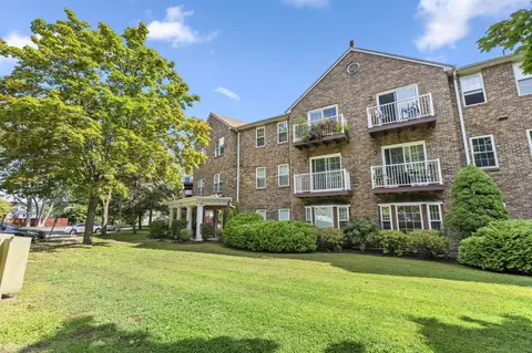 421 Tolland St #209, East Hartford, CT 06108