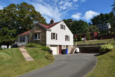 64 N Park St, Ellington, CT 06029