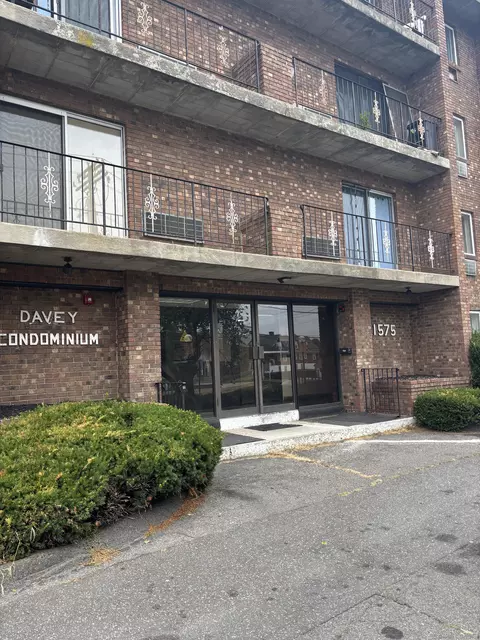 1575 Boston Ave #B2, Bridgeport, CT 06610
