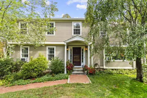 6 Old Green Rd, Sandy Hook, CT 06482
