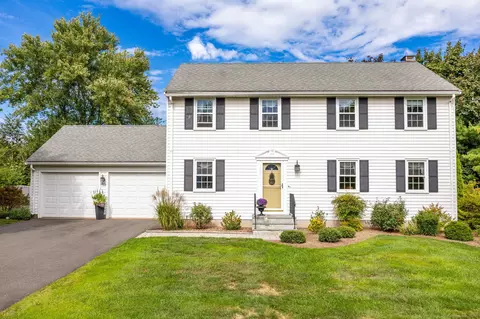 285 Hang Dog Ln, Wethersfield, CT 06109