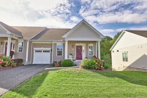 31 Tamarack Ct #31, Prospect, CT 06712