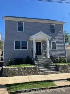 520 Wayne St, Bridgeport, CT 06606