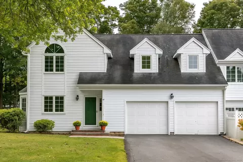 29 Quarry Ridge Rd #29, New Preston, CT 06777