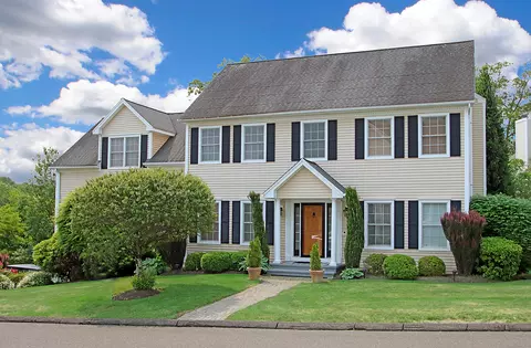 38 Castlewood Dr #38, Monroe, CT 06468