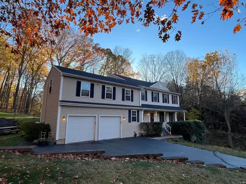884 Moss Farms Rd, Cheshire, CT 06410