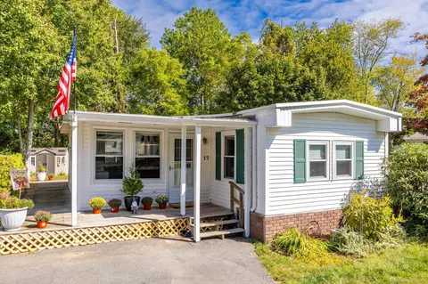 17 Woodsedge Ln, Westbrook, CT 06498