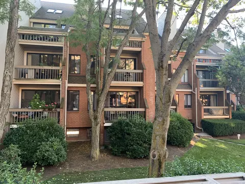 9 River Rd #408, Greenwich, CT 06807