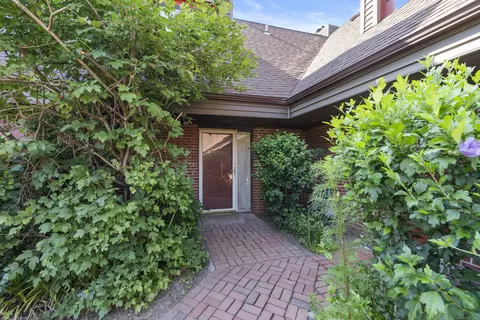 14 Montoya Dr #14, Branford, CT 06405