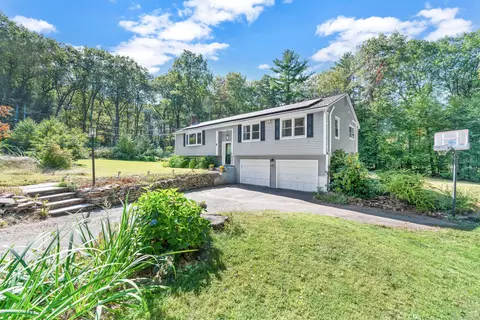 12 Gretel Ln, Simsbury, CT 06070