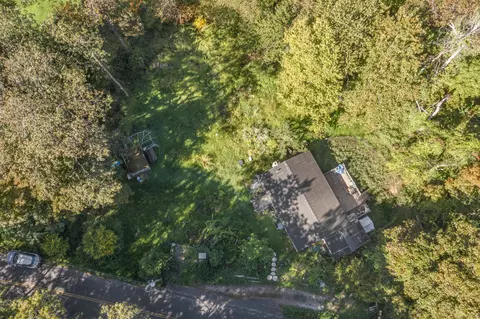 301 Berkshire Rd, Southbury, CT 06488