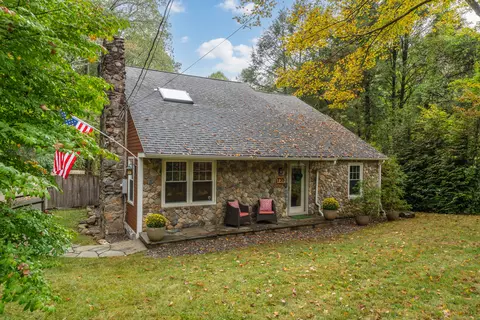 735 Opening Hill Rd, Madison, CT 06443