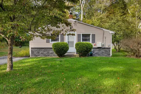 12 Pickeral Dr, Colchester, CT 06415