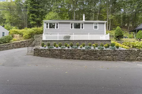 114 Emmett Ave, Derby, CT 06418