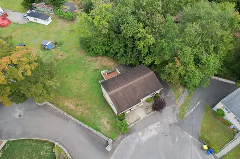 201 Joseph St, Waterbury, CT 06705