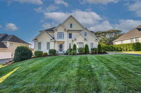 15 Murphy Dr, Rocky Hill, CT 06067