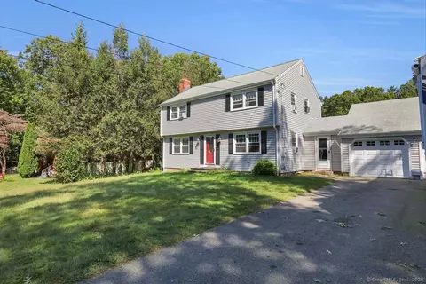 35 Heritage Dr, Southington, CT 06489