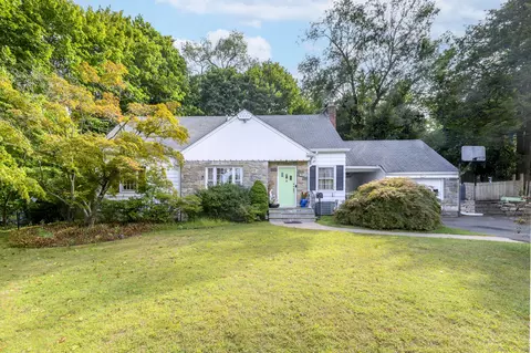31 High Clear Dr, Stamford, CT 06905