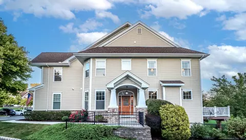 6 Paulding Ter #6, Danbury, CT 06810