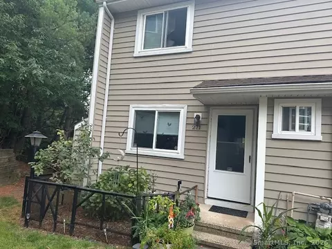 271 Monticello Dr #271, Branford, CT 06405