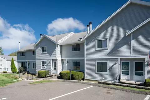 151 Shelter Rock Rd #87, Danbury, CT 06810