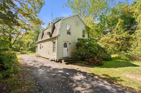 74 Ferry Rd, Lyme, CT 06371