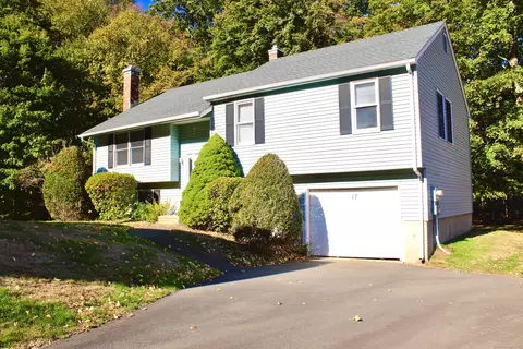 17 Valley View Ct #17, Hamden, CT 06518