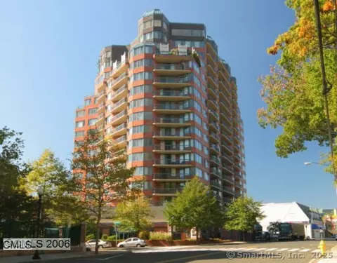 25 Forest St #8C, Stamford, CT 06901