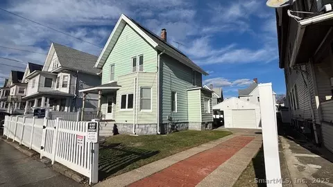 76 Porter St, Bridgeport, CT 06606