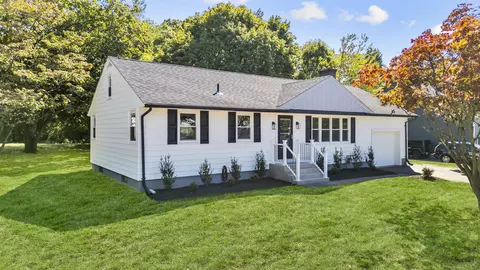 79 Elm St, North Haven, CT 06473