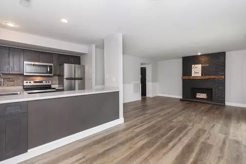 229 Bacon Pond Rd #332, Woodbury, CT 06798