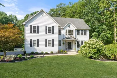 110 Amanda Dr, Manchester, CT 06040