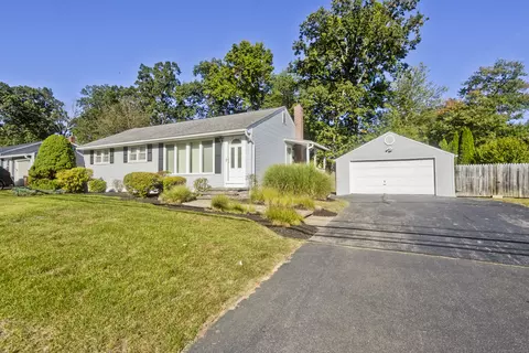 26 Beech Rd, Enfield, CT 06082