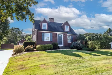 4459 Madison Ave, Trumbull, CT 06611