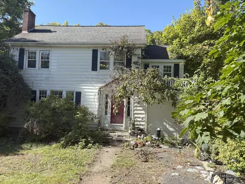 39 Jaffee Ter, Colchester, CT 06415